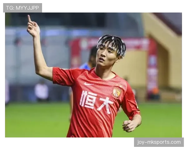 切尔西过度依赖年轻球员问题显现，对赛季成绩稳定性带来考验